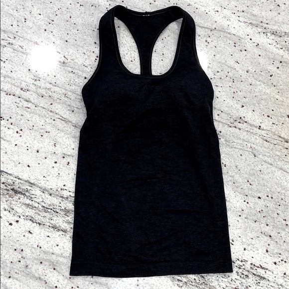 Lululemon workout tank with built in bra - Picture 2 of 4